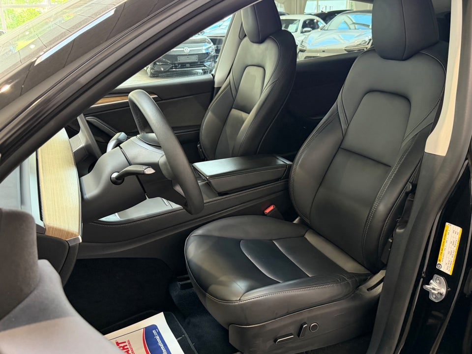 Tesla Model Y RWD 5d