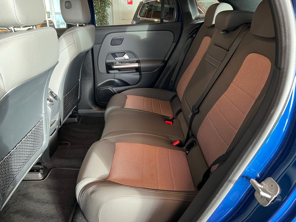 Mercedes EQA250+ Electric Art 5d