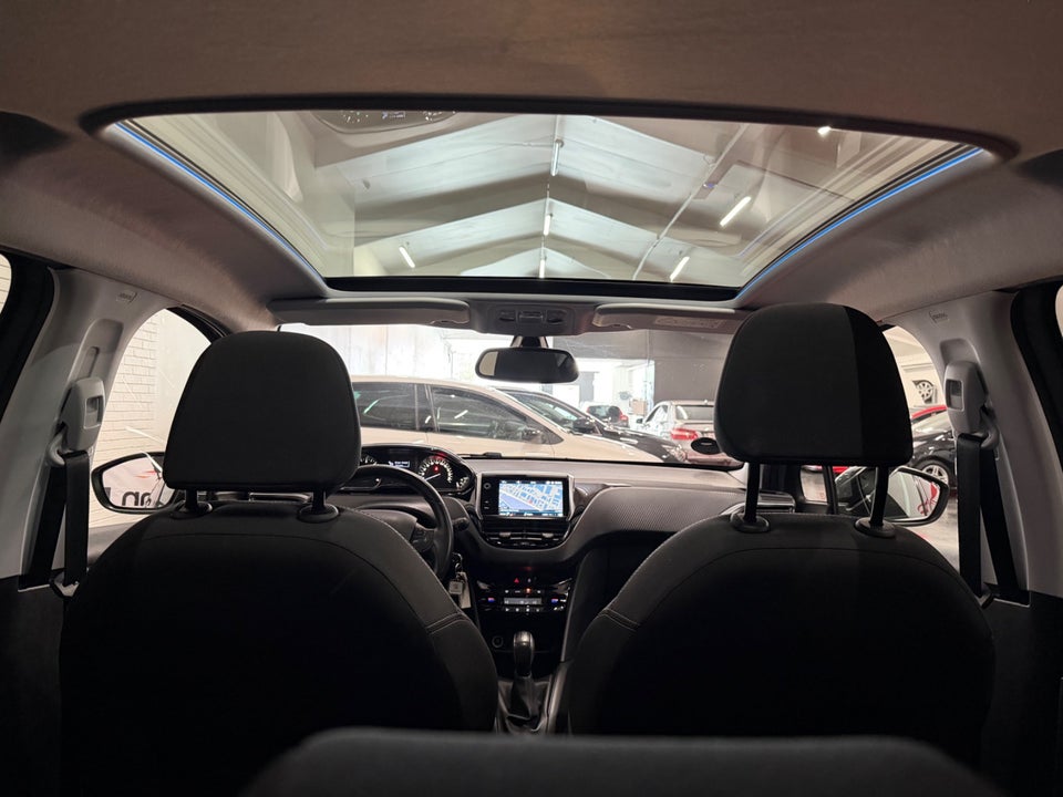 Peugeot 208 1,5 BlueHDi 100 Infinity Sky 5d