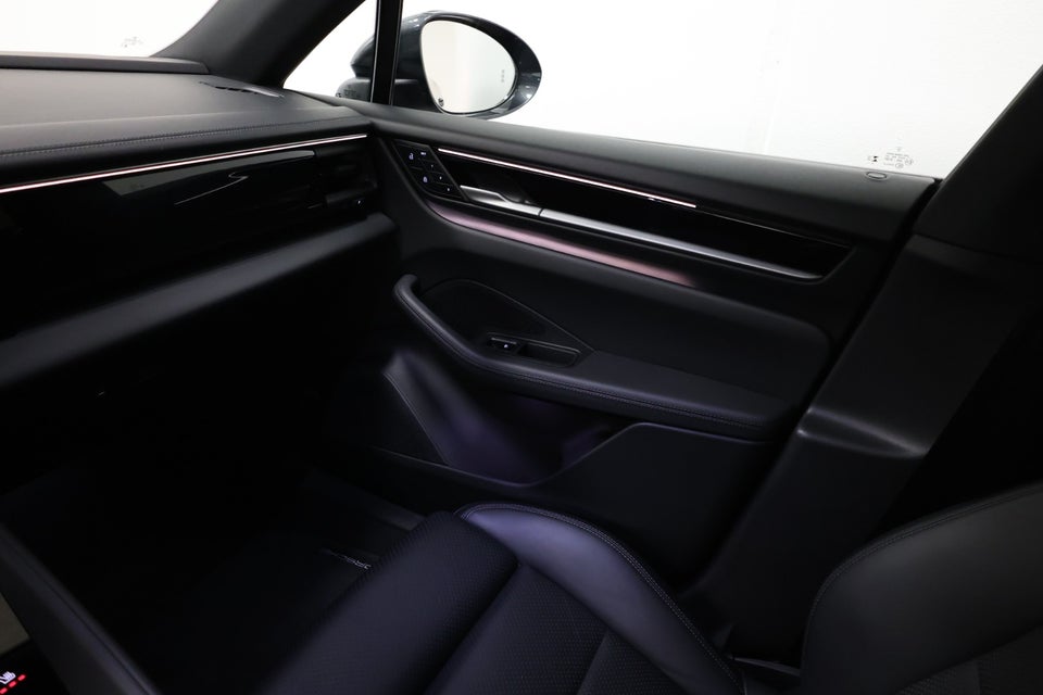 Porsche Macan 4 5d