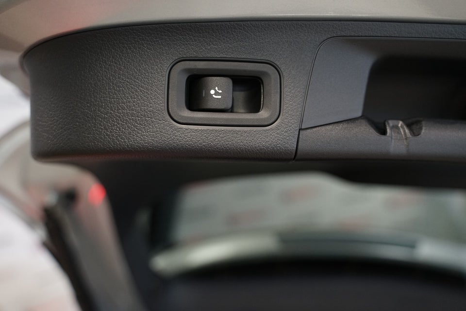 Mercedes EQA300 AMG Line 4Matic 5d