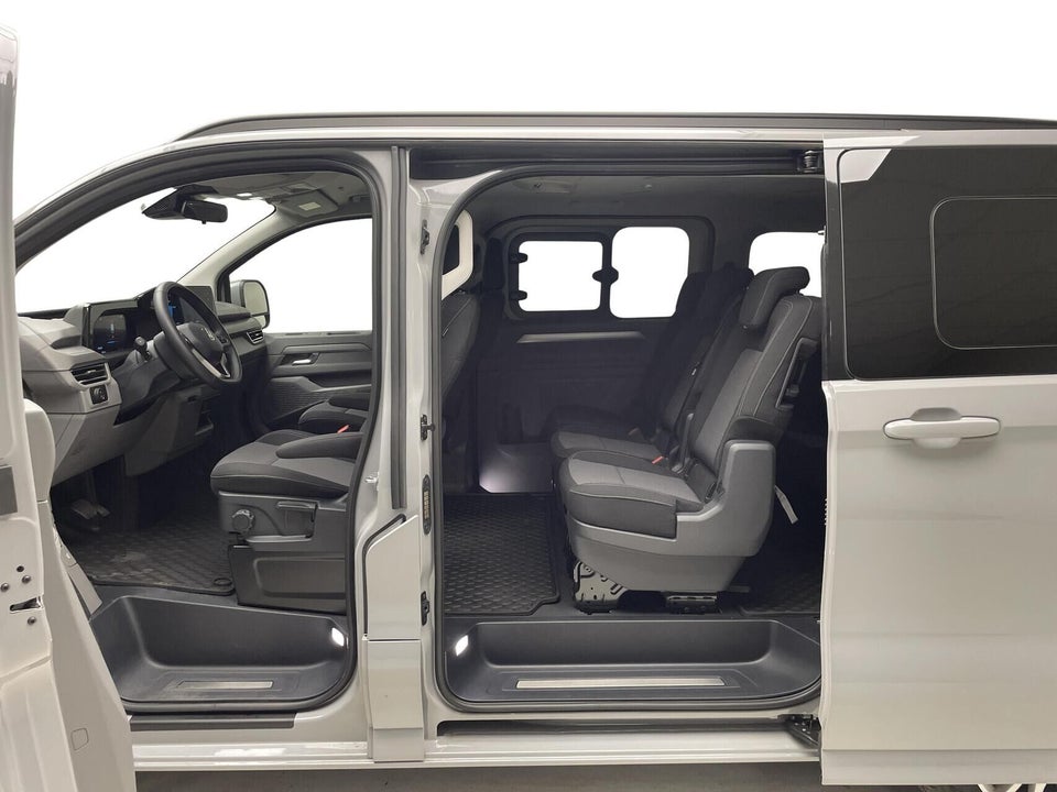 VW e-Caravelle 64 Style SWB