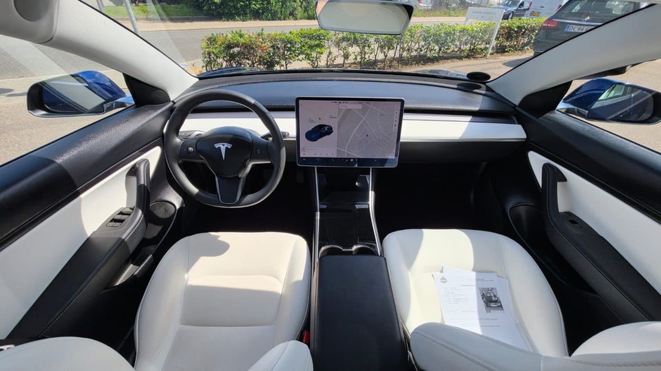 Tesla Model 3 Long Range AWD 4d