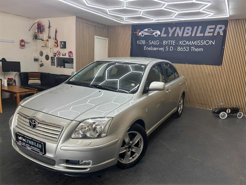 Toyota Avensis 1,8 VVT-i Sol 5d