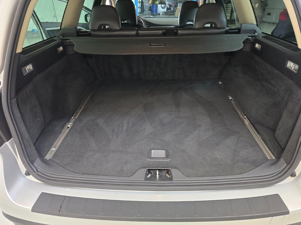 Volvo V70 2,4 D5 205 Summum aut. 5d