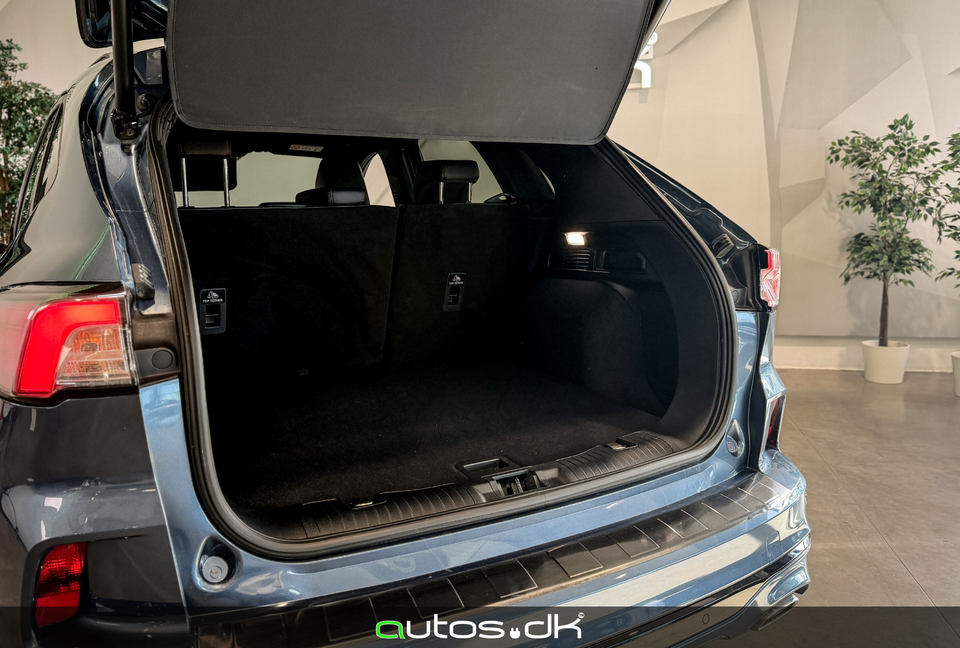 Ford Kuga 2,5 PHEV ST-Line CVT 5d