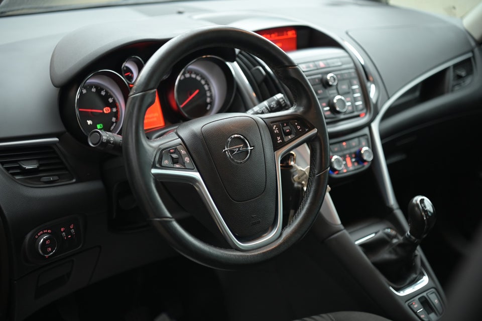 Opel Zafira Tourer 1,4 T 140 Enjoy eco 7prs 5d