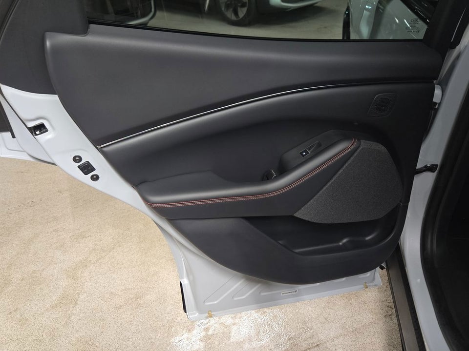 Ford Mustang Mach-E 98 Premium Extended Range AWD 5d