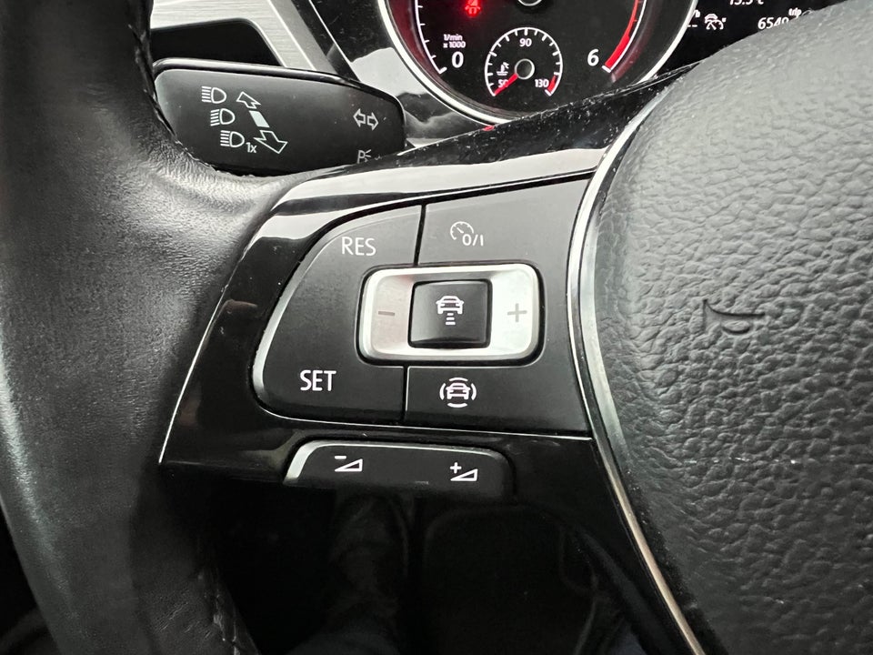 VW Touran 2,0 TDi 115 Comfortline DSG 7prs 5d