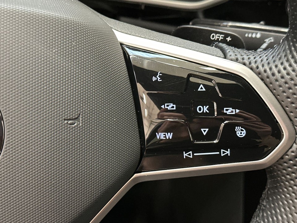 VW T-Roc 1,5 TSi 150 R-line DSG 5d