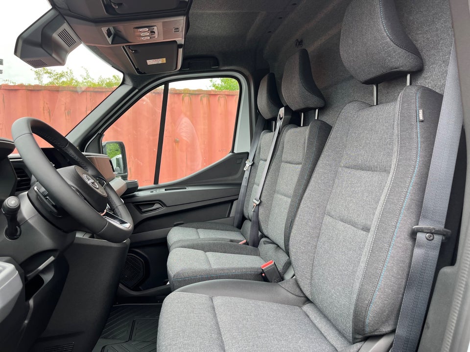 Nissan Interstar 2,0 dCi 170 L3H2 Tekna aut. Van