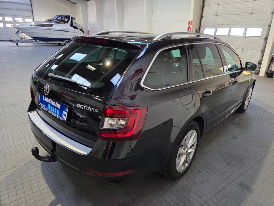 Skoda Octavia 1,6 TDi 115 Style Combi DSG 5d