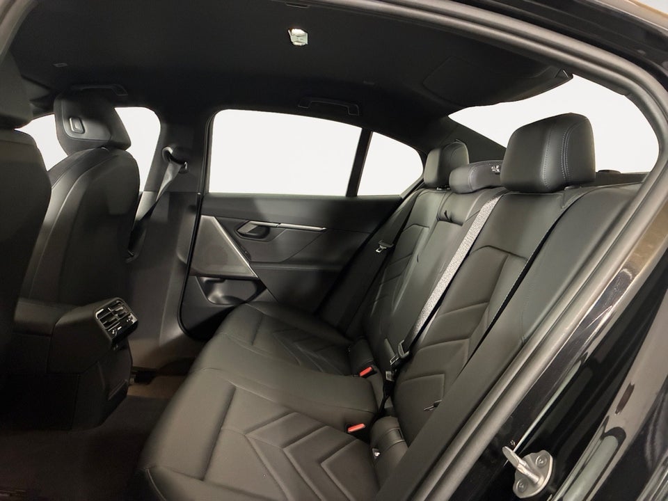 BMW i5 eDrive40 M-Sport 4d