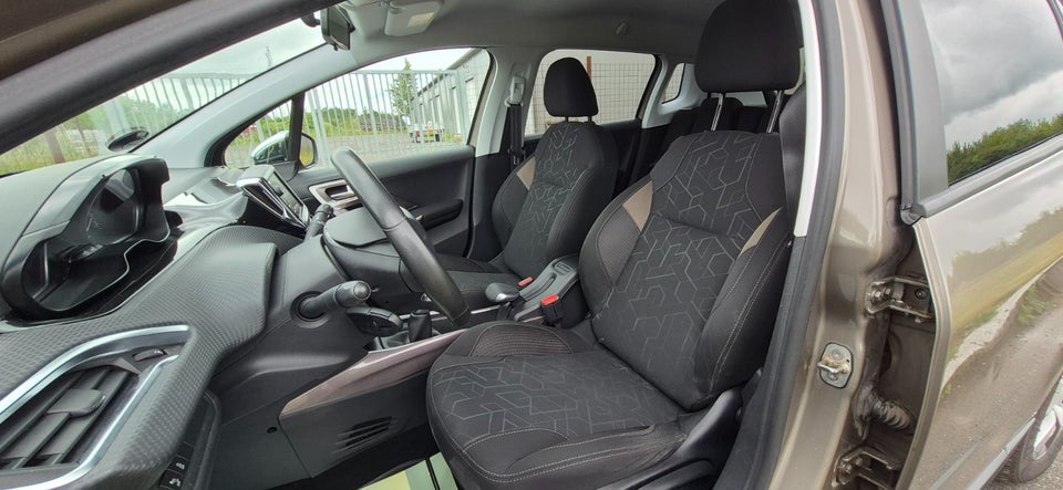 Peugeot 2008 1,2 VTi 82 Allure 5d