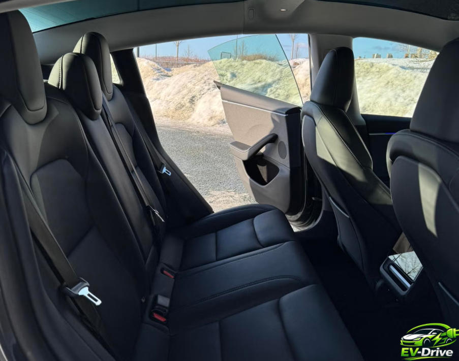 Tesla Model 3 RWD 4d