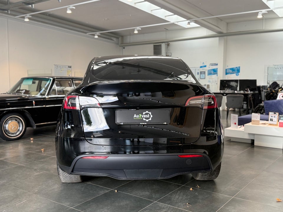 Tesla Model Y RWD 5d