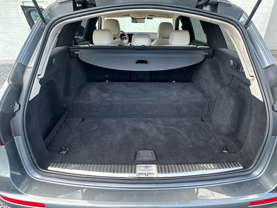 Mercedes E300 de 2,0 Avantgarde stc. aut. 5d