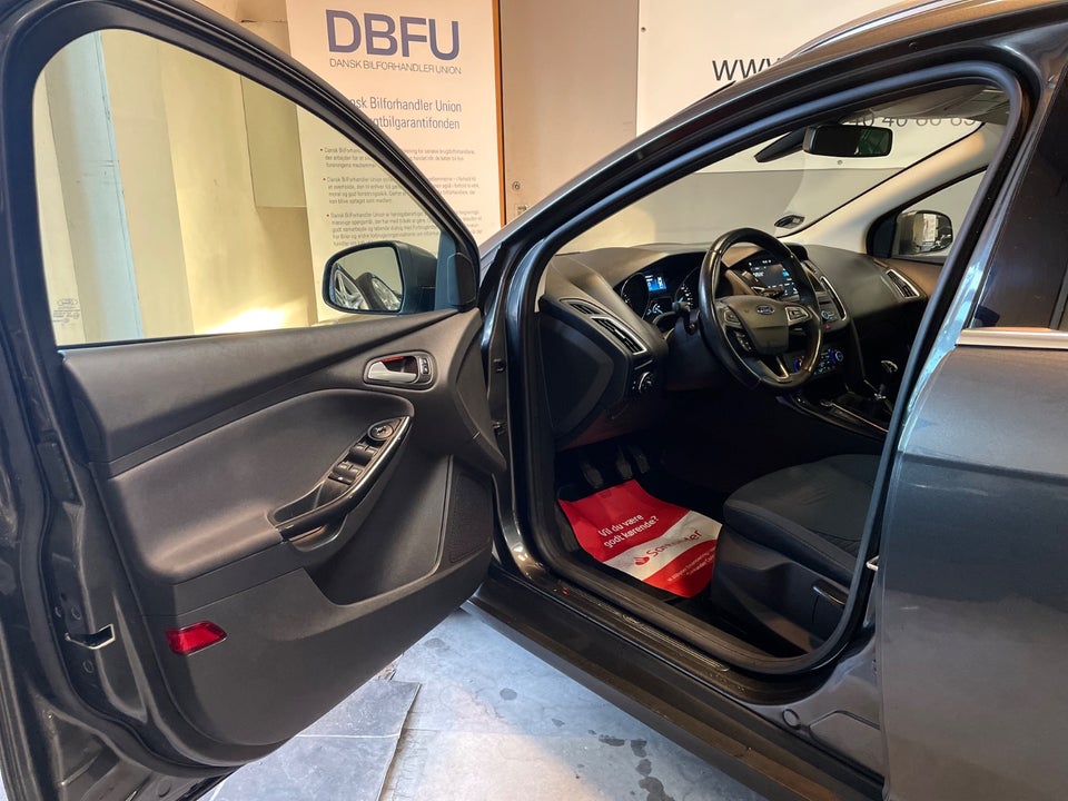 Ford Focus 1,0 SCTi 125 Business stc. 5d