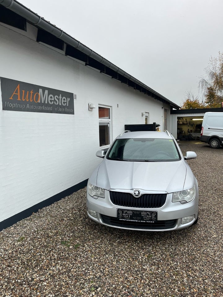 Skoda Superb 2,0 TDi 170 Ambition Combi DSG 5d