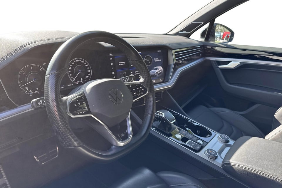 VW Touareg 3,0 TDi 286 R-line aut. 4Motion Van 5d