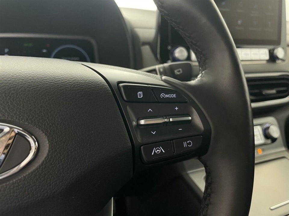 Hyundai Kona 64 EV Essential 5d