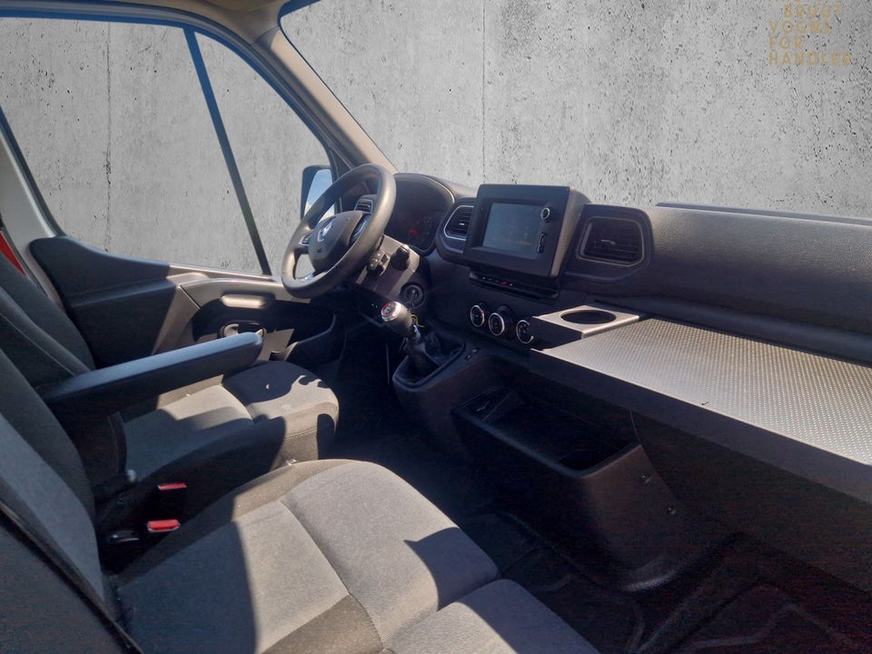 Renault Master IV T35 2,3 dCi 145 L4H2 Kassevogn RWD