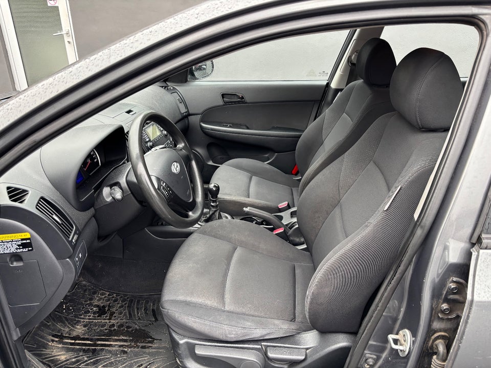 Hyundai i30 1,4 CVVT 109 Comfort 5d