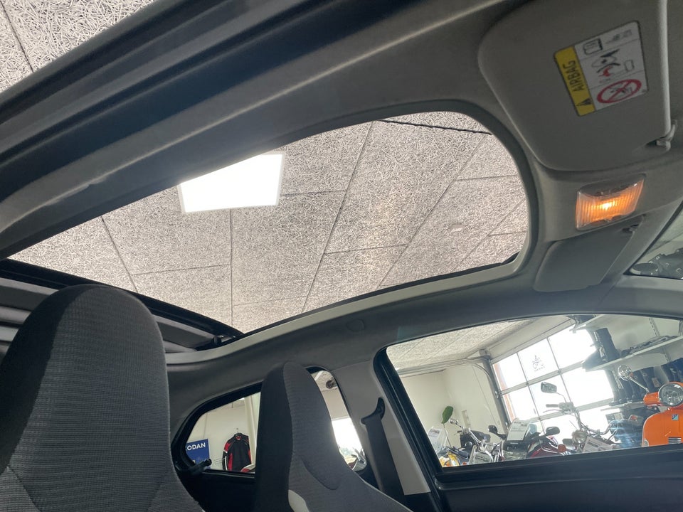 Toyota Aygo 1,0 VVT-i x-sky 5d