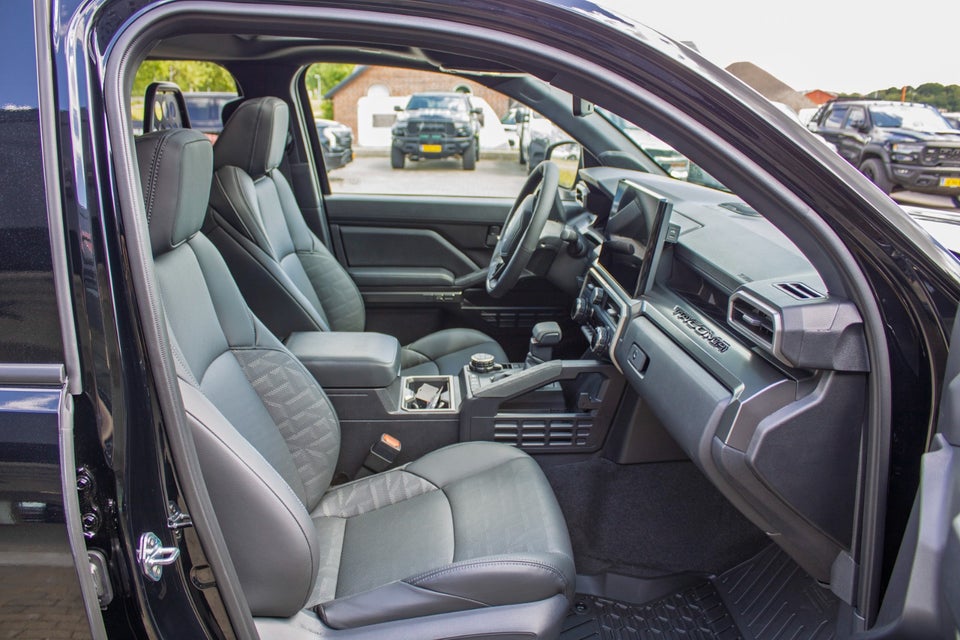 Toyota Tacoma 2,4 Hybrid Off-Road Premium aut. 4x4 4d