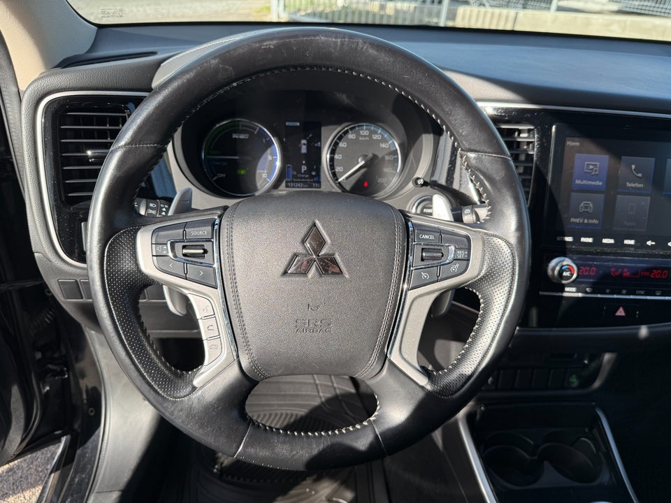 Mitsubishi Outlander 2,4 PHEV Intense CVT 4WD 5d