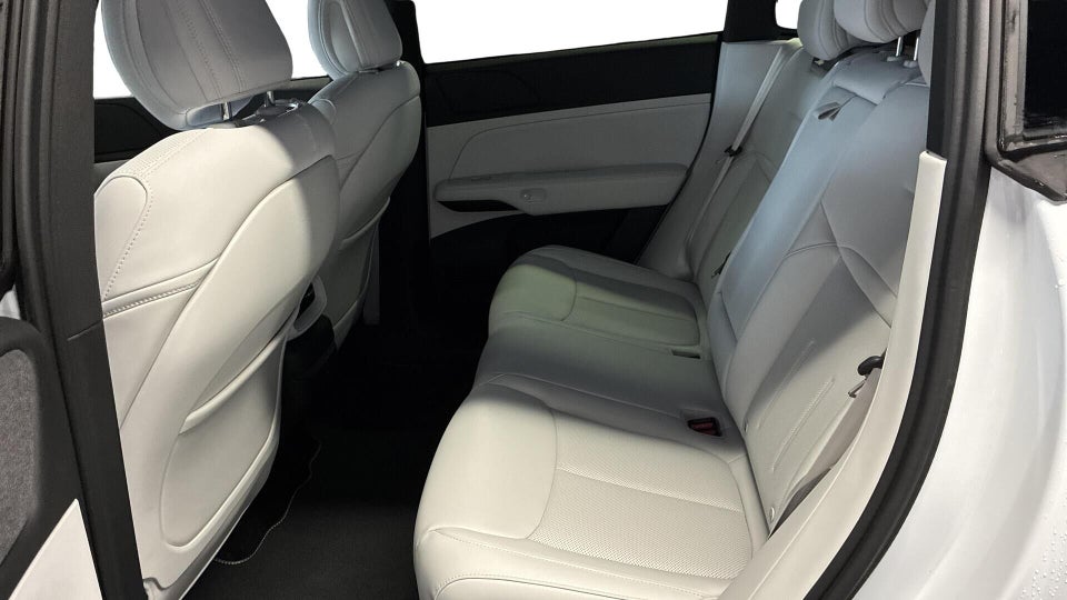 Xpeng G6 Standard Range 5d