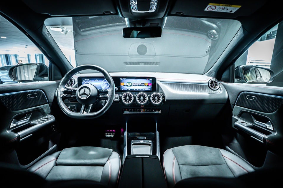 Mercedes EQA350 AMG Advance Plus 4Matic 5d
