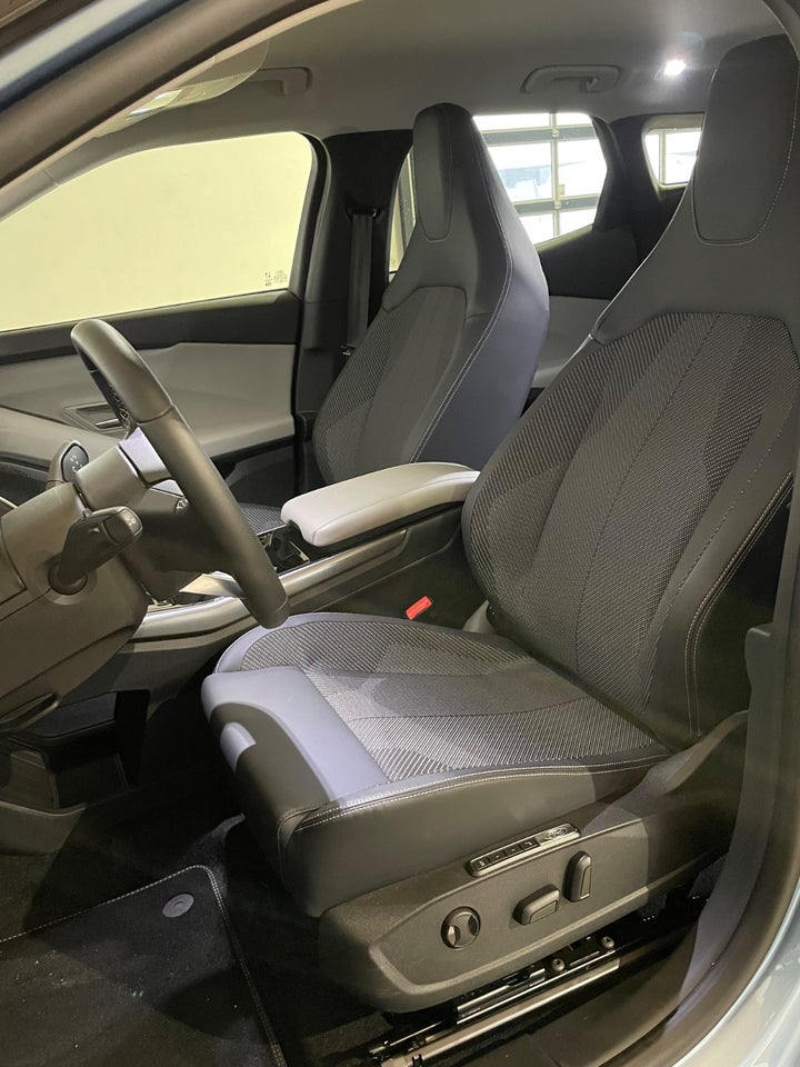 Ford Explorer 82 Select Extended Range 5d