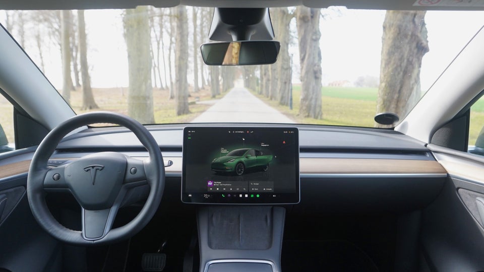 Tesla Model Y Long Range AWD 5d