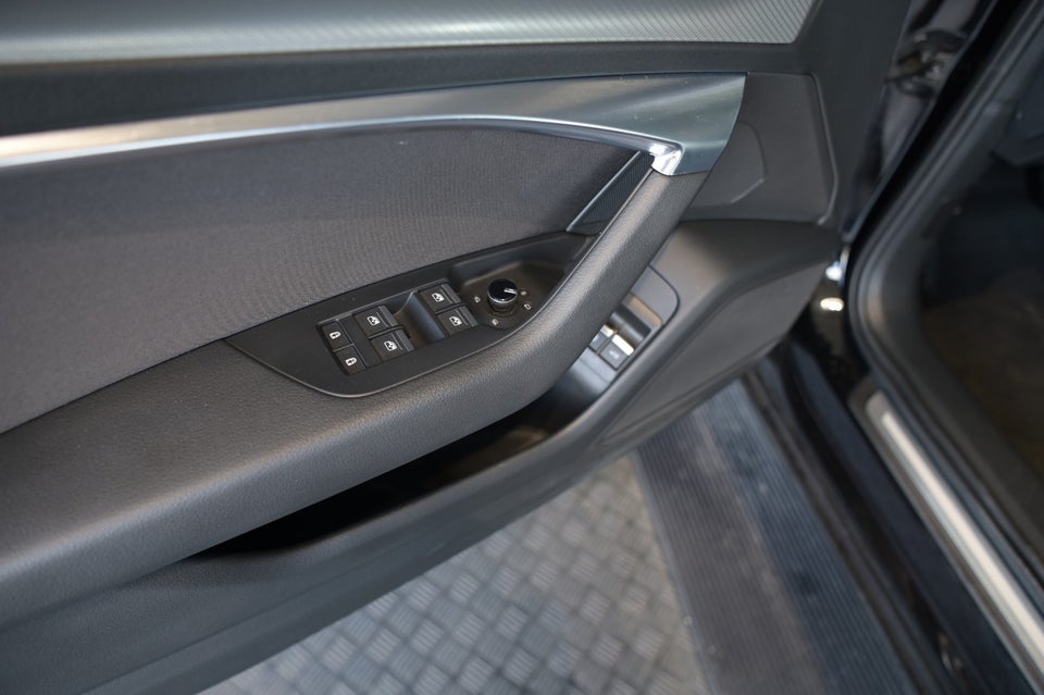Audi A6 50 TFSi e Sport Prestige Avant quattro S-tr. 5d