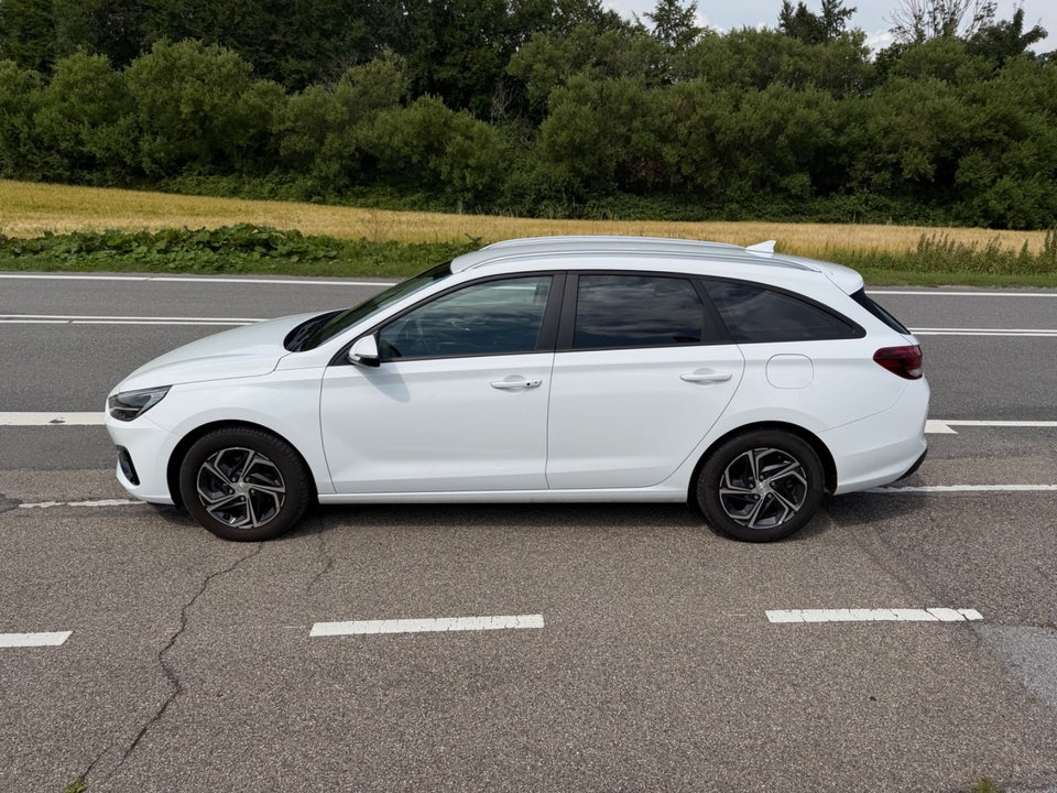 Hyundai i30 1,0 T-GDi Essential stc. DCT 5d