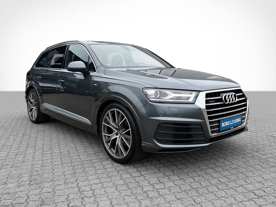 Audi Q7 3,0 TDi 272 S-line quattro Tiptr. 5d