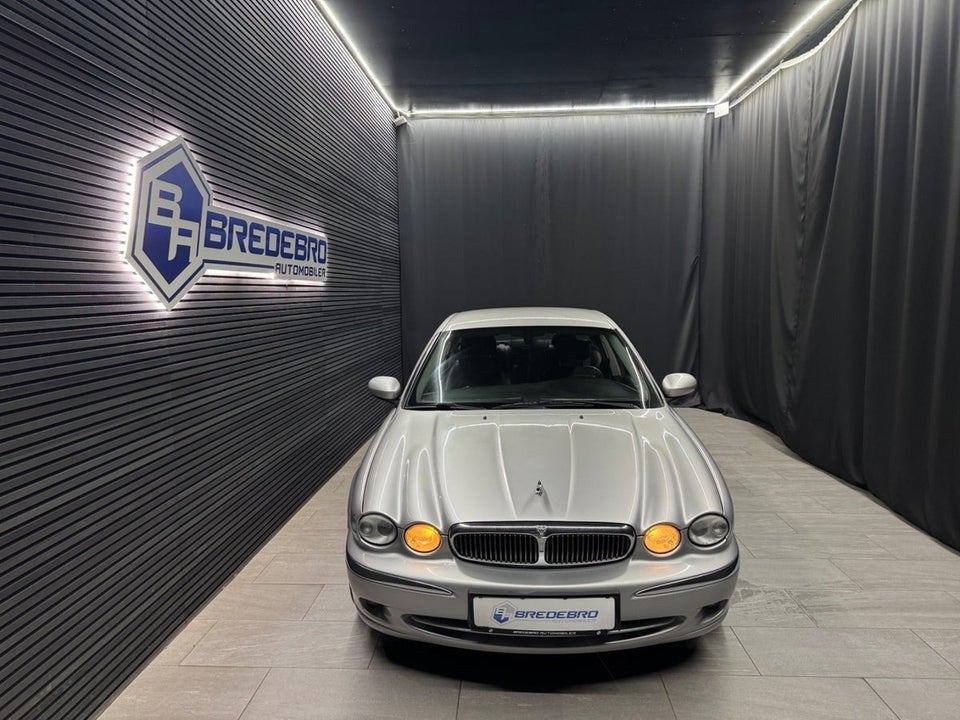 Jaguar X-type 2,5 Classic 4d