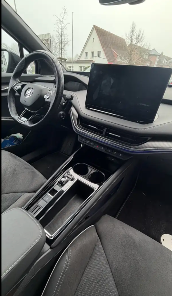 Skoda Enyaq 60 iV Sportline Maxx 5d