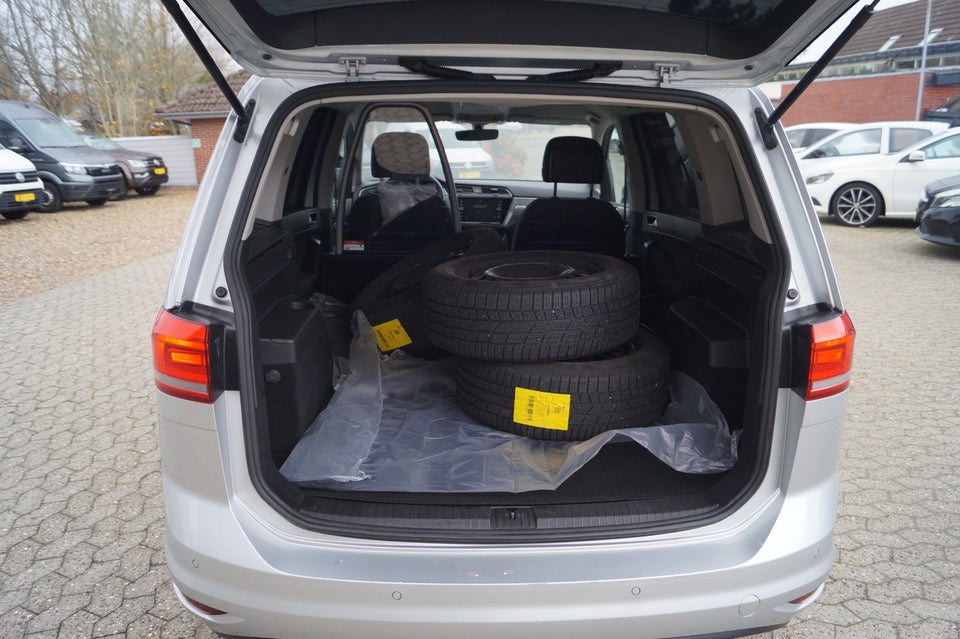 VW Touran 1,6 TDi 115 Comfortline DSG Van 5d