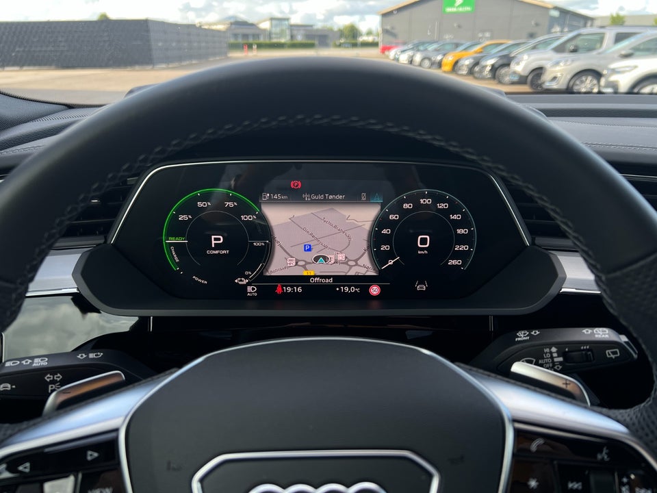 Audi e-tron 55 S-line quattro 5d