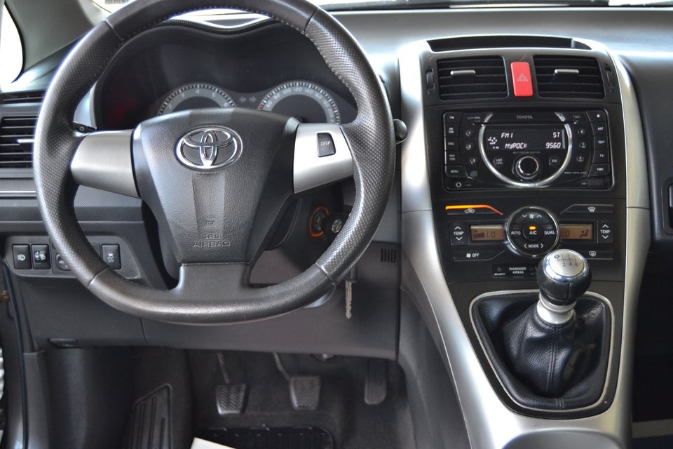 Toyota Auris 1,6 T2 5d