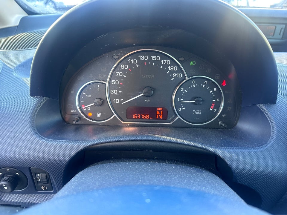 Peugeot 1007 1,6 Sporty 2-tr. 3d