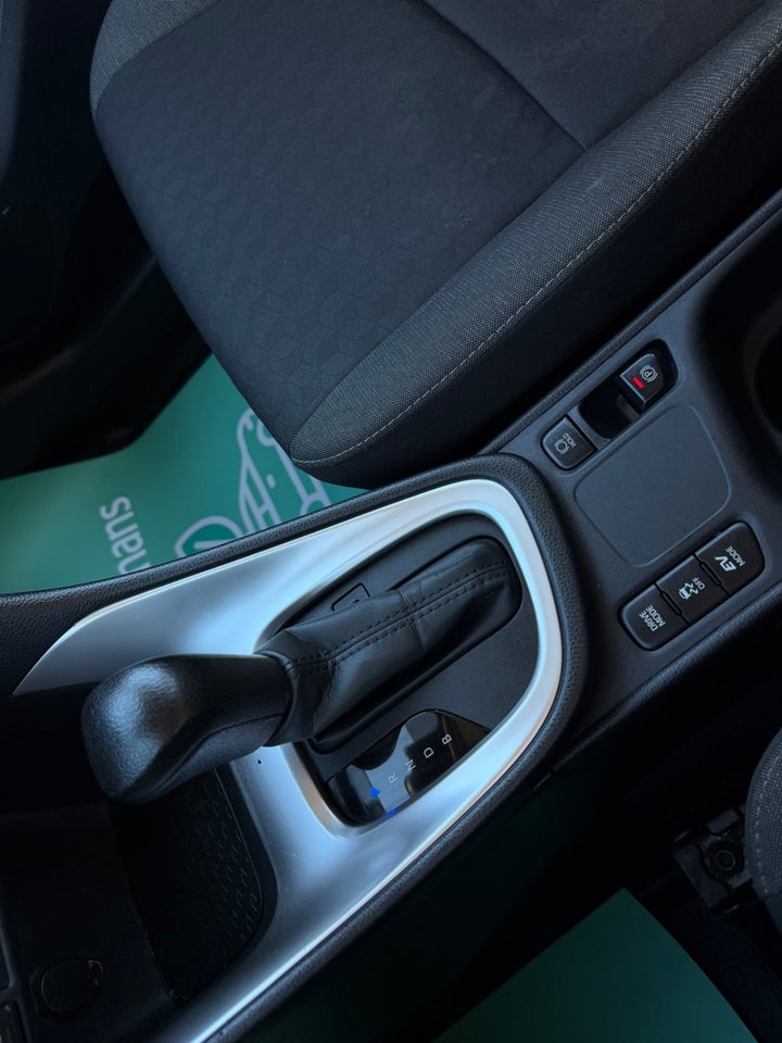 Toyota Yaris 1,5 Hybrid H3 e-CVT 5d