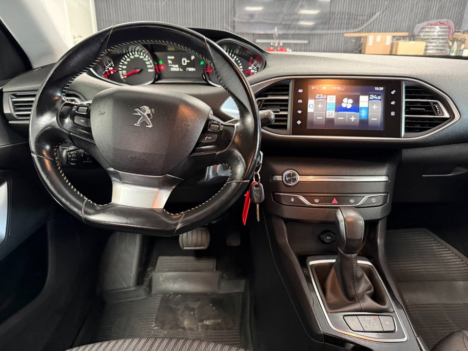 Peugeot 308 1,6 BlueHDi 120 Active SW EAT6 5d