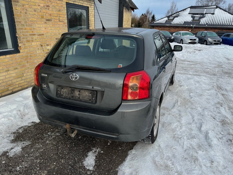 Toyota Corolla 1,6 Sol 5d