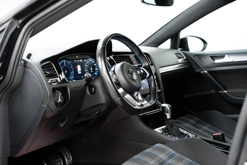 VW Golf VII 1,4 GTE DSG 5d