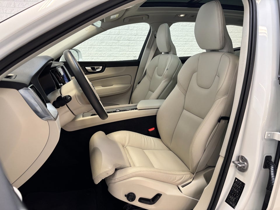 Volvo XC60 2,0 T6 ReCharge Plus Bright aut. AWD 5d