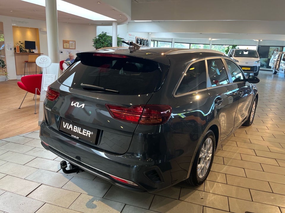 Kia Ceed 1,0 T-GDi Prestige SW 5d