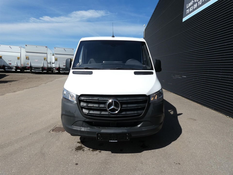 Mercedes Sprinter 317 2,0 CDi A2 Kassevogn aut. RWD